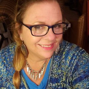 Meet your Posher, Debra